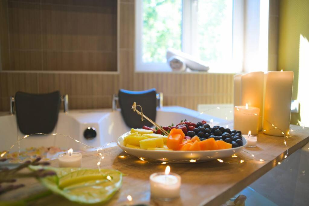 Apartment Japanroom Jacuzzi&sauna De Gamme Parking Free *